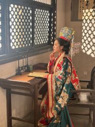 -城市花园婚纱摄影