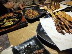 -何师烧烤·香辣蟹·川菜·30年老品牌(太古里旗舰店)
