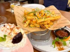 -Mark&Mars Restaurant