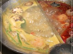 -湊湊火锅·茶憩(杭州湖滨银泰in77店)