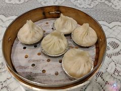 蟹黄小笼汤包-四宜糕团店(南大街店)