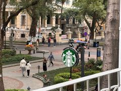 -星巴克臻选(广州沙面店)