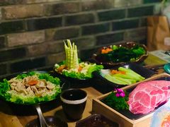 -湊湊火锅·茶憩(杭州湖滨银泰in77店)