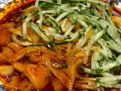 秘制凉皮-柴窝堡22号辣子鸡·传承新疆菜