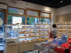 面包甜点陈列柜-85度C(生甜甜圈研究工坊·上海局门店)