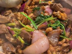 -胡须佬鸡煲四季火锅店(石厦西村直营店)