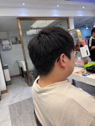 -镁连社·美联社