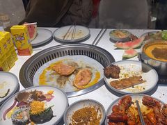 -欢乐牧场·海鲜烧烤涮自助餐(蚌山万达店)