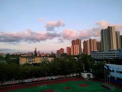 -上海市工商外国语学校