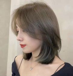-变画·发型STUDIO