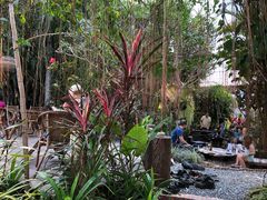 -乌托邦酒吧和餐厅