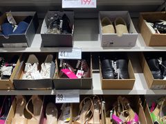-唯品会(北京国瑞城店)