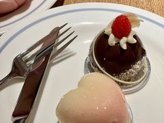-咖啡苑自助餐厅·中国大饭店