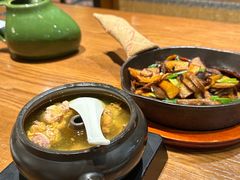 -云海肴·汽锅鸡·云南菜(天山百盛优客店)