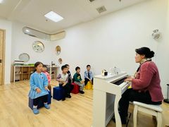 -猴有戏教育戏剧·音乐剧·主持口才·演讲朗诵辩论(环球港华师大校区)