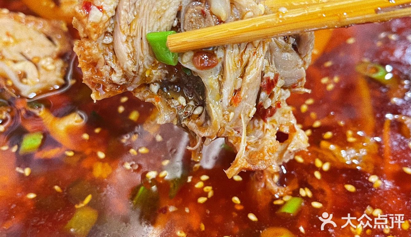 点了双人套餐，一只成都烤鸭，一些配菜
