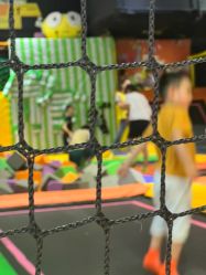 -蹦蹦跳跳(新奥购物中心店)