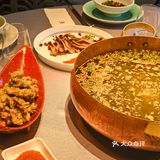 这家鱼火锅，一吃难忘！锅底麻辣浓郁，香气扑鼻