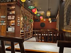 -湘西小馆(滨河路店)