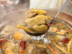 -威邵鸡煲(西华路总店)