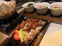 -穹六人间 people 6(岳阳路店)