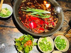 -四小区火锅·巷子里的重庆火锅(花照壁店)