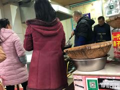 -邓记新一代糖油果子(四川煤管局供销公司职工宿舍店)