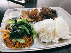 鸭腿饭-九点小吃·安吉特色
