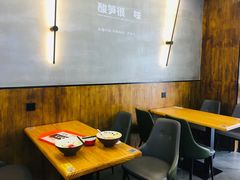 大堂-螺小胖柳州螺蛳粉(钟楼总店)