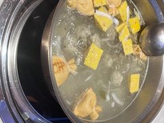 -喃喃椰·糟粕醋·椰子鸡火锅(七堡花园店)