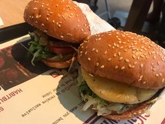 -The Habit Burger Grill 哈比特汉堡(复兴soho店)