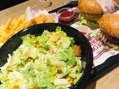 -The Habit Burger Grill 哈比特汉堡(复兴soho店)