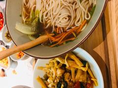 -百春原湖南牛肉粉(百联世纪店)