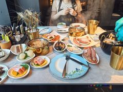 -雍容荟帝王蟹活龙虾展台自助(IFS黑金店)