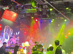 -喜鹊音乐酒馆(西街店)