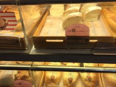 面包甜点陈列柜-圣安娜饼屋(信和广场店)