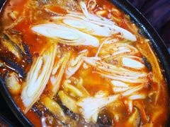 牛肉蘑菇豆腐汤-许妈妈餐厅烤肉烧烤家常菜(明润广场店)