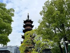 -龙华寺