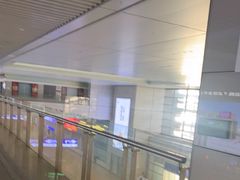 -麦当劳(上海虹桥站30B检票口楼上)