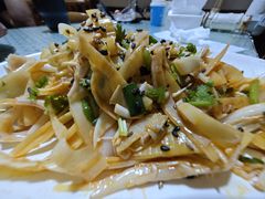-蜗牛小馆醉乡民谣云南菜(惠新西里店)