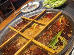 -沸炉重庆老火锅(军事博物馆店)