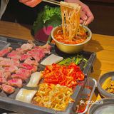 已经数不清和姐妹来过多少次的深夜烤肉