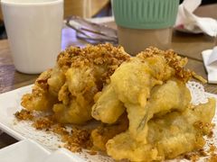 避风塘九肚鱼-点点心港式茶餐厅(南京西路店)