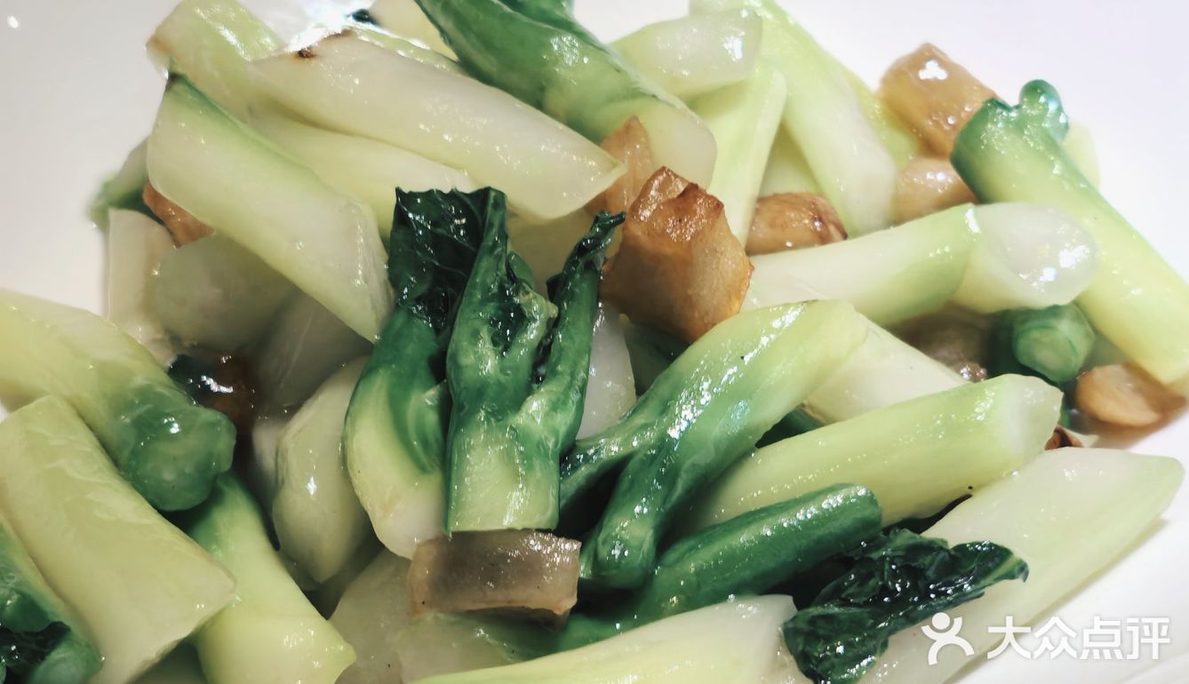 大快朵颐烤鸭时