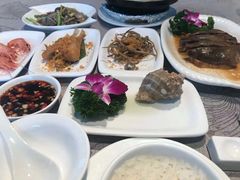 -快乐海鲜酒楼(滇池路店)