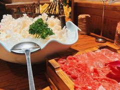 -老牌坊云南鱼豆花火锅(爱建店)