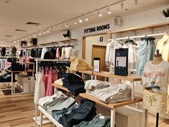 -Hollister(天环广场店)