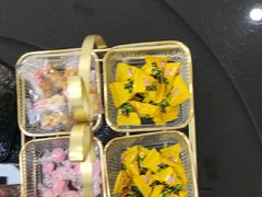 -雅悦齿科(顾村公园店)