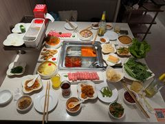 -海底捞火锅(中商百货夜宵主题店)