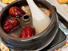 -云海肴·汽锅鸡·云南菜(天山百盛优客店)